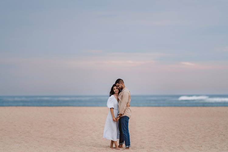 Beach engagement shoot in Sydney by Hilary Cam Photography