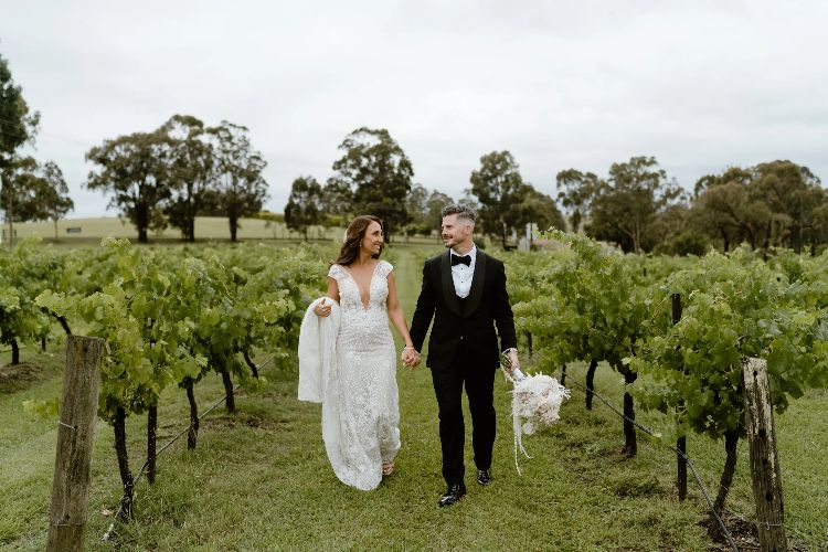 Country wedding photography near Sydney by Kelly Jury