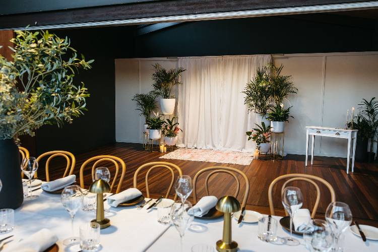 Elopement venue Alter Albion