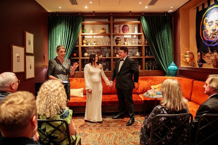 Elopement wedding by Roxy Hotten