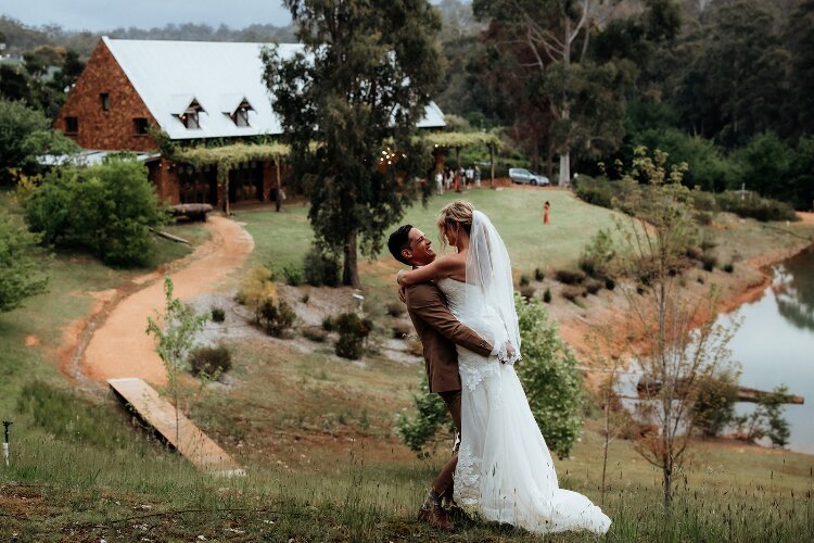Exclusive wedding location Stonebarn