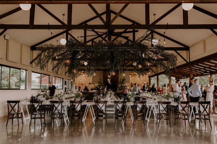 Fridas Field Reception Barn