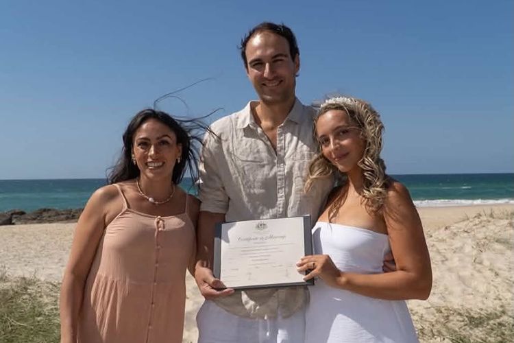 Legals only beach wedding on the Gold Coast by Happily Ellie After