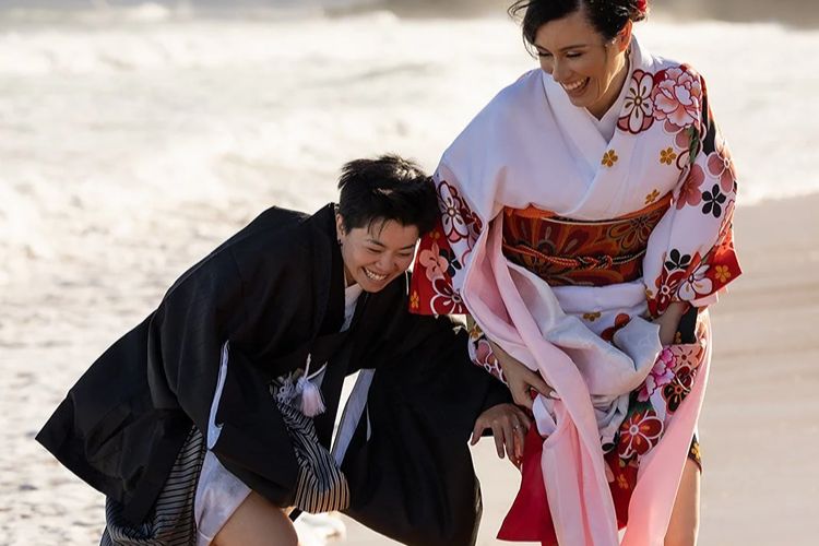 Lesbian wedding photography in Sydney by Carlita Sari Photo