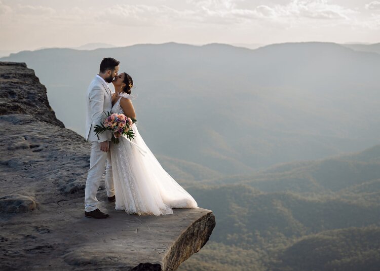 Lincoln Rock Wedding Photo Location