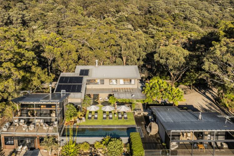 Luxury wedding destination at Bowen Mountain - Spicers Sangoma Retreat