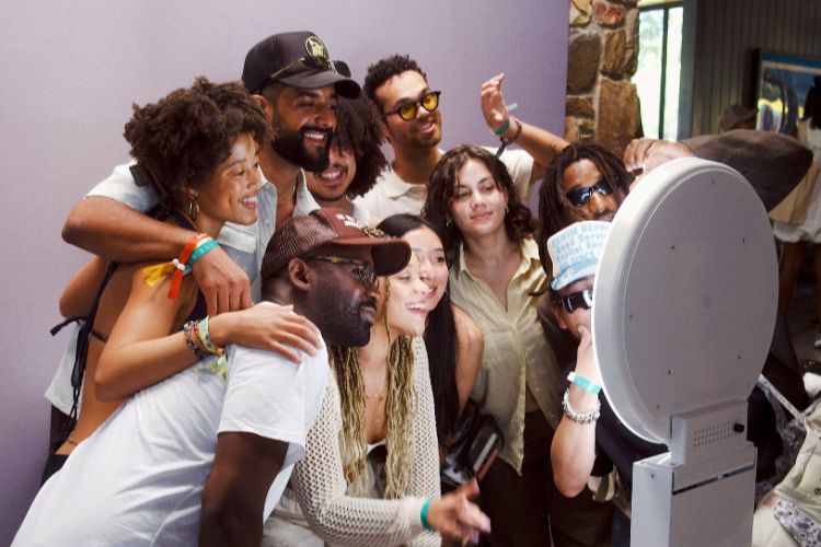 Luxury photobooths for hire in Gosford and across the Central Coast