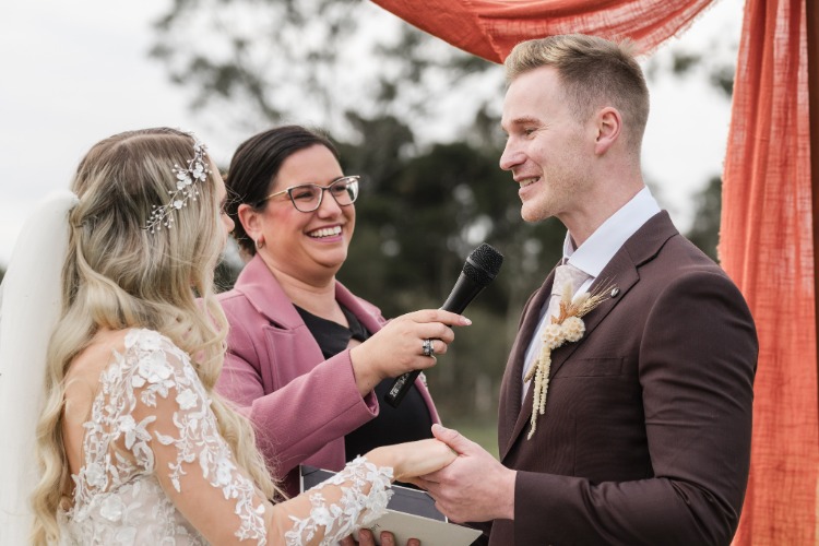 Maitland NSW celebrant Louise Manning