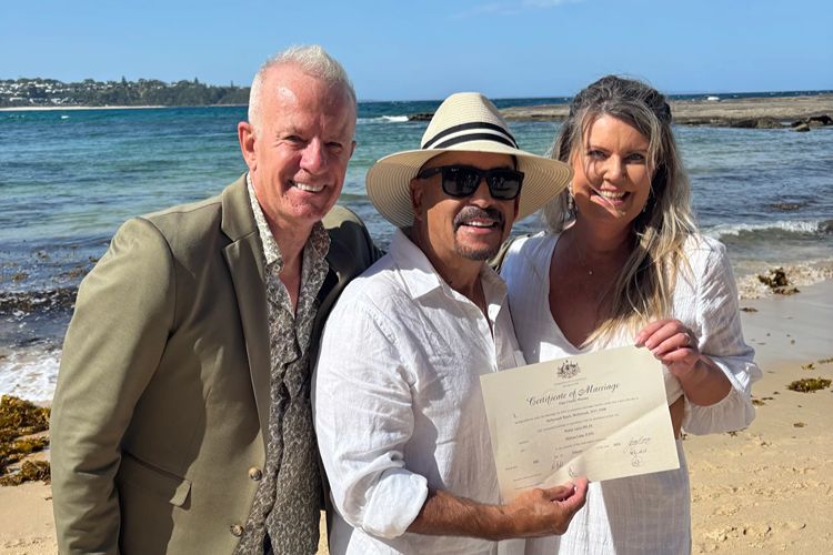 Quick beach wedding on the NSW coastline with Gary Mooney Celebrant
