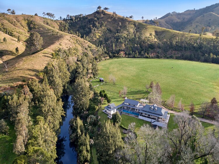 Remote wedding venue The Lodge at Mount Rivers