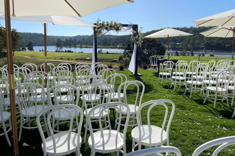 Waterfront wedding ceremony site on the Hawkesbury River at Stix Farm 