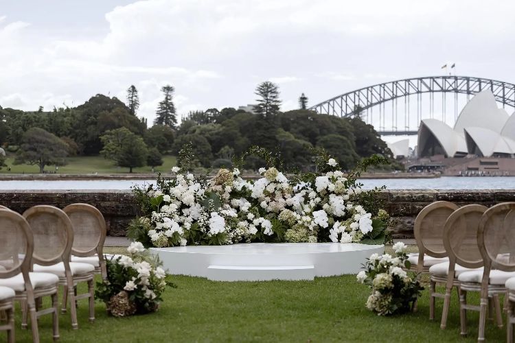 Royal Botanic Gardens wedding ceremony with Harbour Bridge & Opera House views