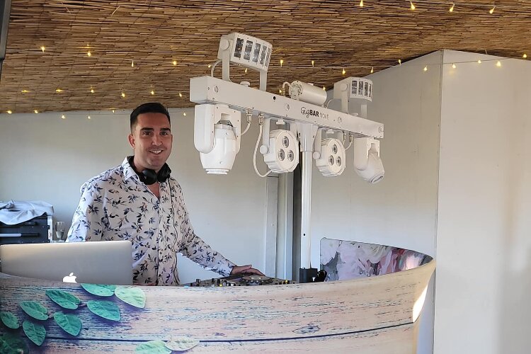 Wedding DJ Wollongong Party Central