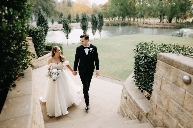Newlyweds at Windsor wedding venue Crowne Plaza Hawkesbury Valley