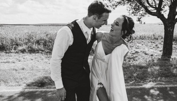 Small wedding photographer Veronika Brejchova