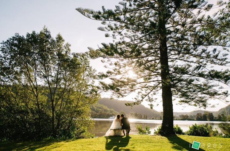 Waterfront wedding venue in the Blue Mountains Wisemans Retreat