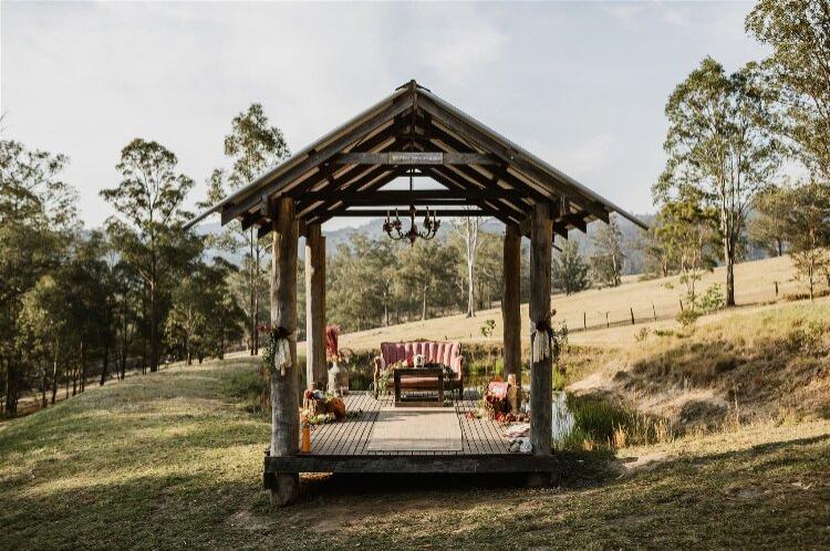Budget farm venue with outdoor chapel for elopements at Goosewing Cottage