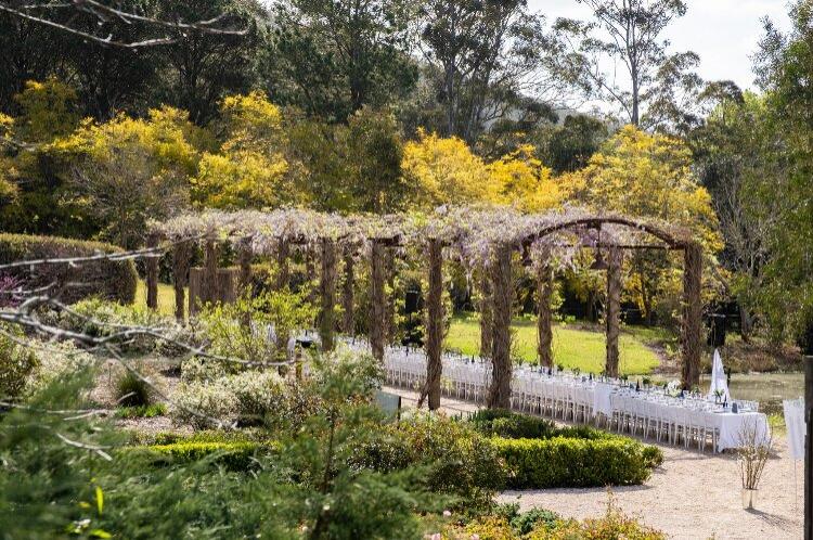 Outdoor wedding venue Fernbank Farm