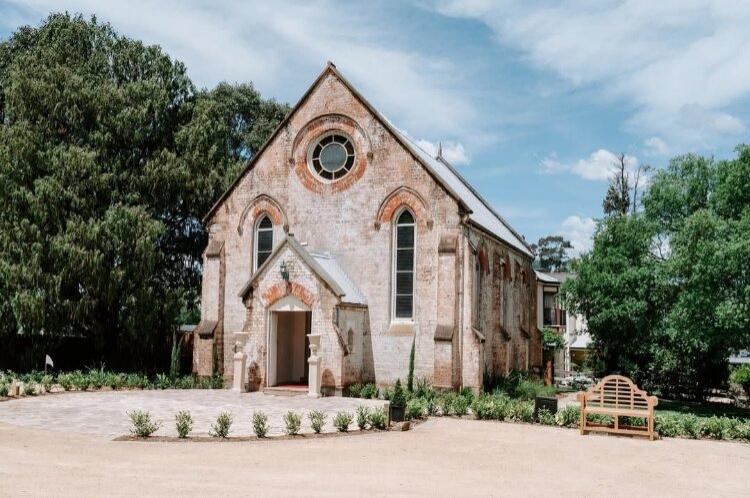 Rustic wedding ceremony venue Seven Hills