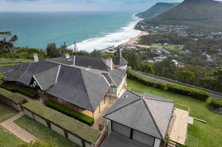 Private property wedding venue with ocean views at Stanwell Tops