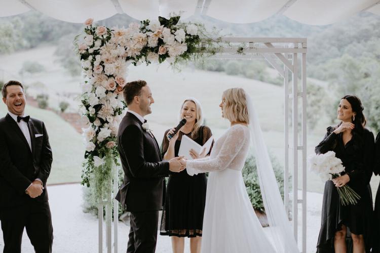 Gold Coast QLD marriage celebrant - Love Story Ceremonies