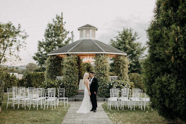 Ravensthorpe Guesthouse is a luxury South Coast wedding venue with gardens
